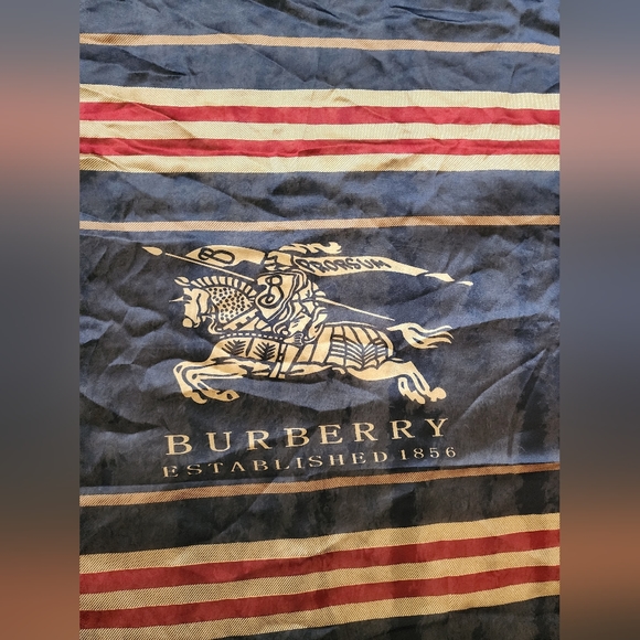Silk Burberry scarf - Picture 1 of 4